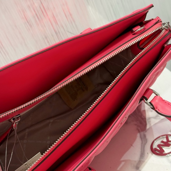 New set michael kors Sheila Medium Heart Embroidered Satchel and Coin Purse Set - Picture 11 of 12